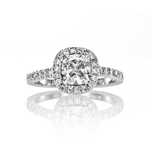 טבעת יהלום קושן 1 קראט | הילה - קלאסי | זהב לבן - מבט על